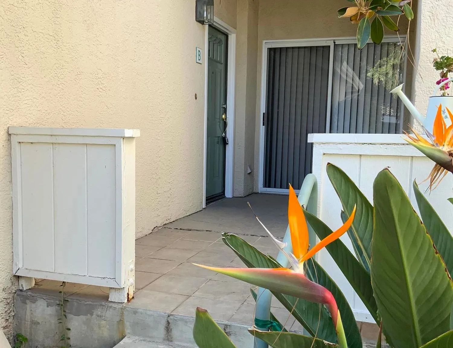 2 bed, 2.5 bath, 1204 sqft, $4,100 — Photo 2
