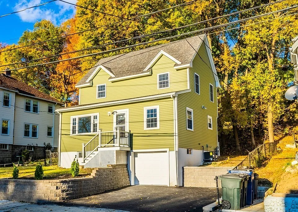 29 Cornell St