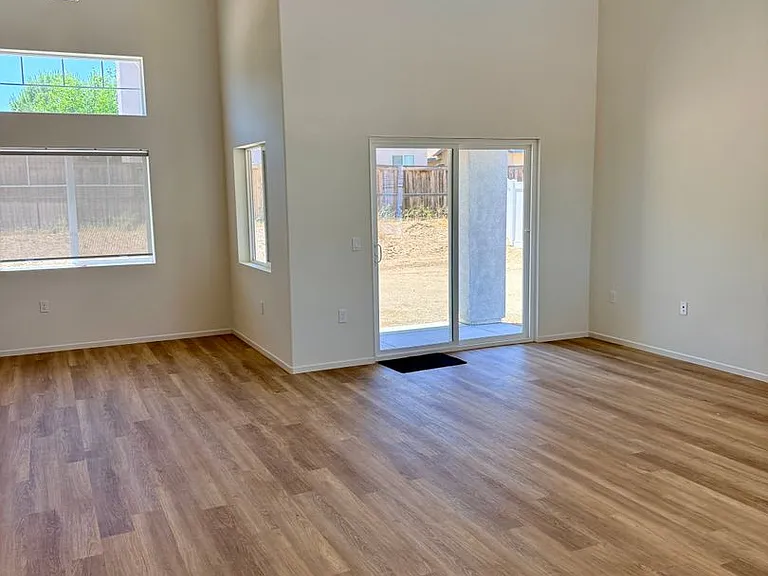 11715 Sebastian Rd — Photo 29