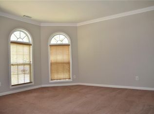 72 Villa Place Ct, Tucker, GA 30084