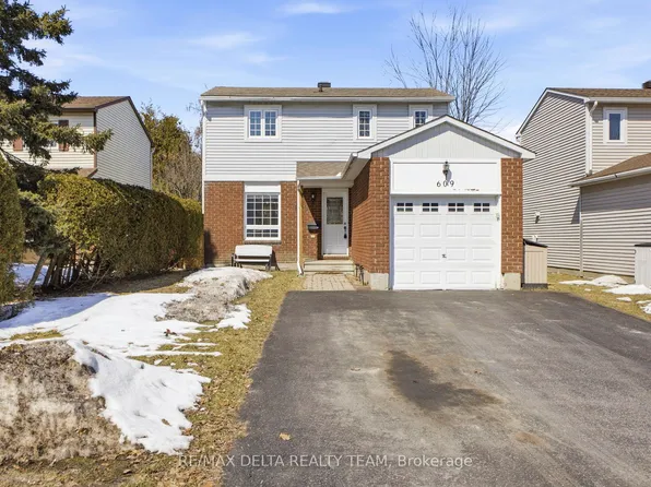 609 Wilkie Dr, Ottawa, ON K4A 1P9