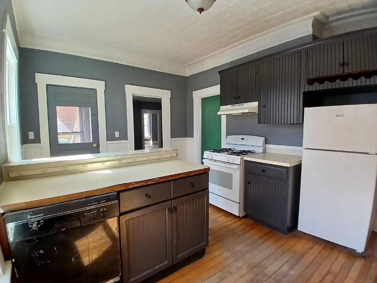 Building Photo - 94 Charles St #A