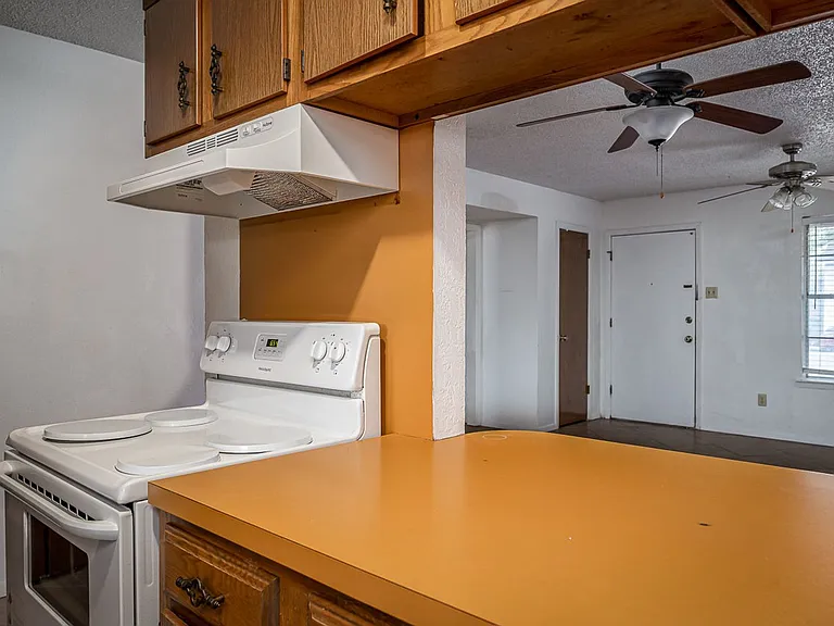 100 Shannon Cir — Photo 9