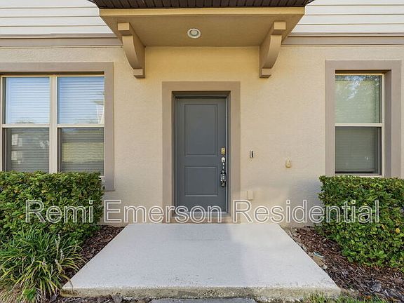 2nd image of 1096 Pavia Dr