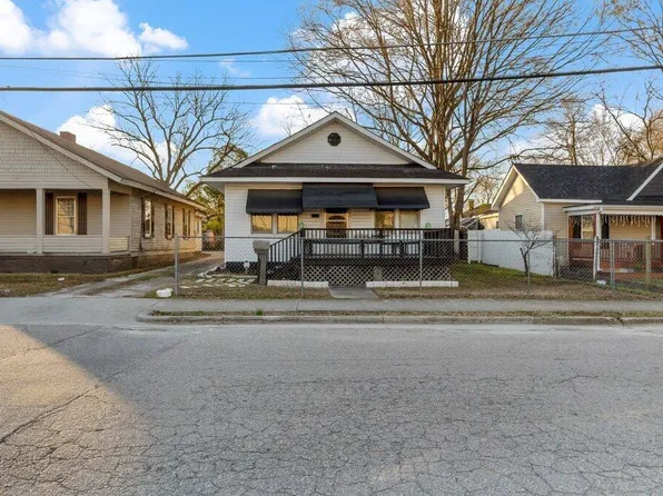 123 S College St, Henderson, NC 27536