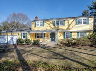 21 Heritage Rd, Barrington, RI 02806