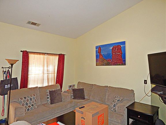 4th image of 2320 Long Island Dr