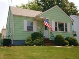 550 Monmouth Ave, Linden, NJ 07036