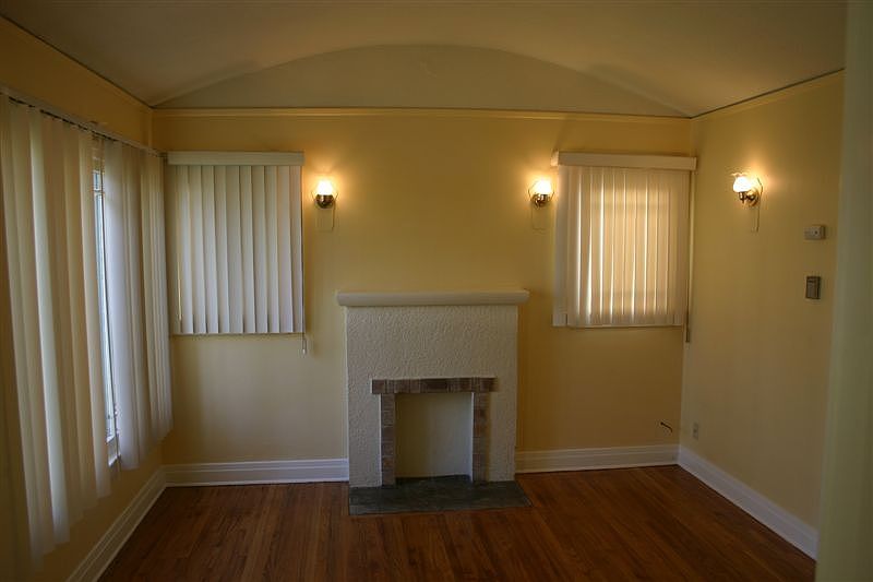 531 S F Street Unit 6 Living Room_05082013