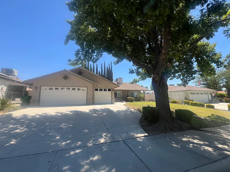 3004 Cherry Laurel St — Photo 1