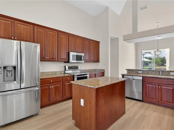1414 NE 2nd TER, CAPE CORAL, FL 33909