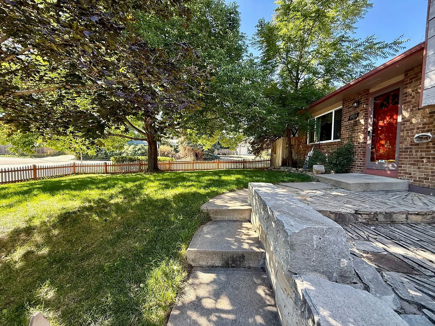 Beautiful 3BR Home in Fort Collins with In-Unit Washer/Dryer Available Now! — Photo 2