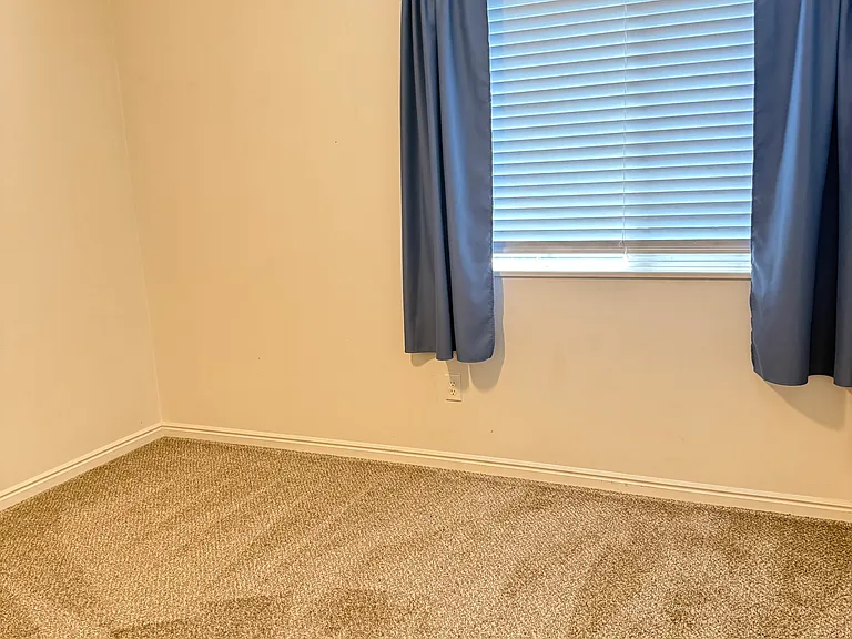 13228 S 2600 W — Photo 20