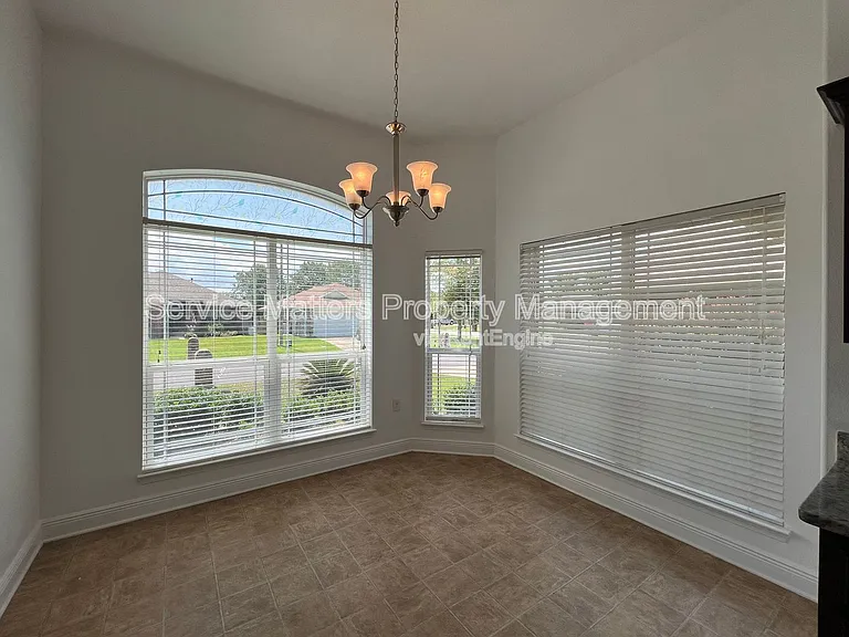 4496 Fiske St — Photo 13