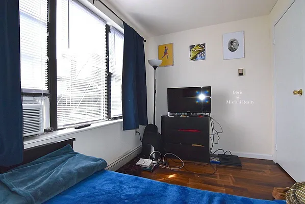 Rented by J Misrahi Realty Corp | media 4