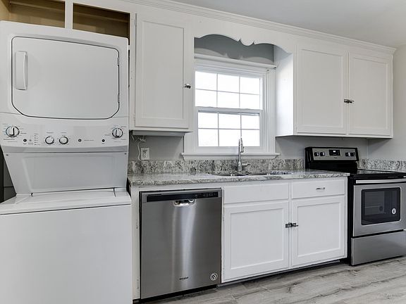 5th image of 2510 Irisdale Ave #2