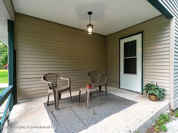 3rd image of 6057 Southbrook Ave