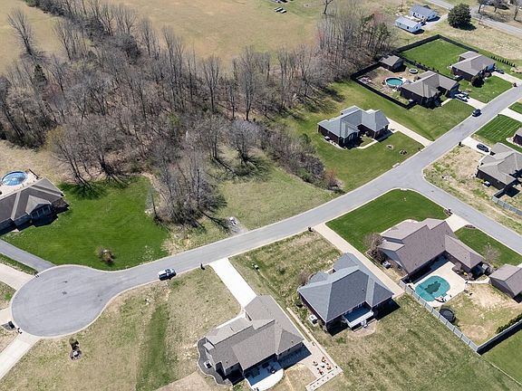 2nd image of 155 Meadow Ridge Dr #6-7