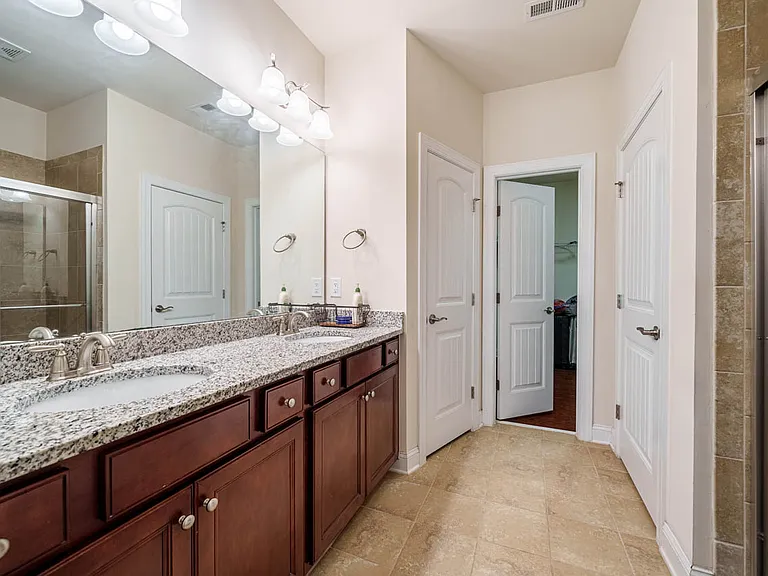 226 Daymire Glen Ln — Photo 16
