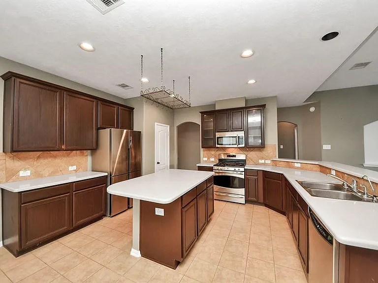 24822 Diamond Run Ct — Photo 28