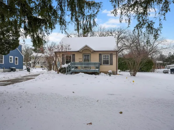 2523 Cedar Heights Dr, Cedar Falls, IA 50613