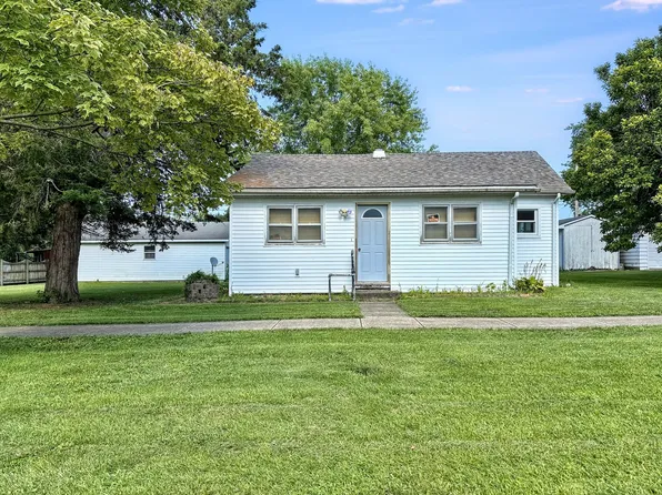 615 S Central St, Gilman, IL 60938