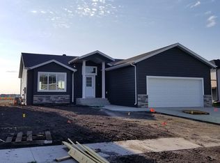 6771 17th St S, Fargo, ND 58104