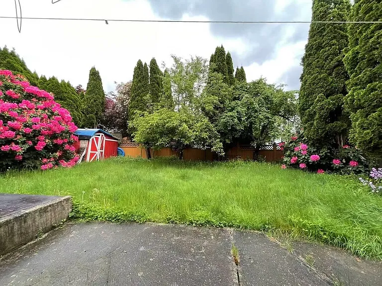 2900 Burton Ct — Photo 20