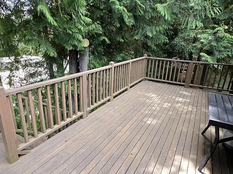 530 NW Carolyn Ln — Photo 29