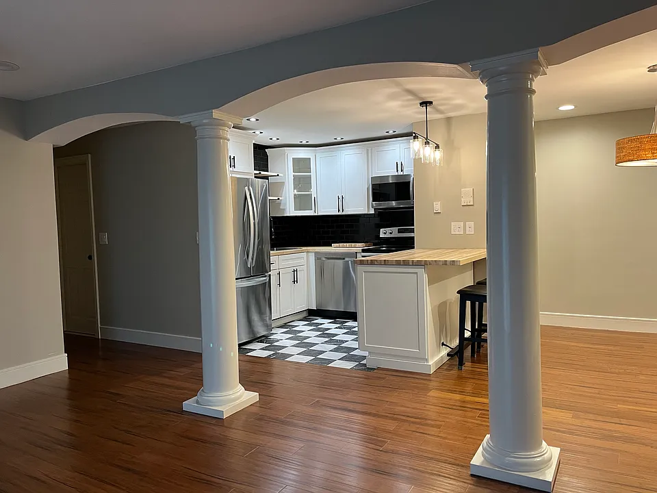 382 Great Rd #302