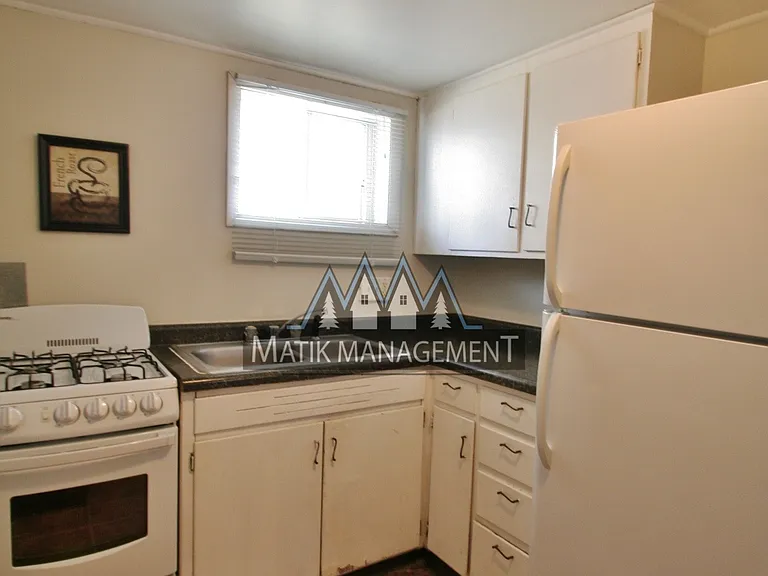 456 13th Ave NW #2 — Photo 2
