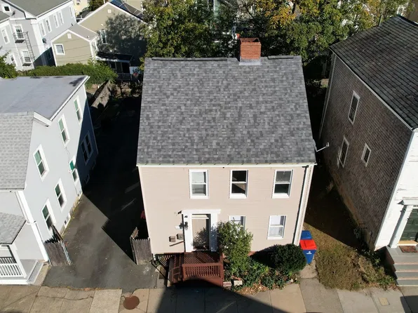 84 Walden St, New Bedford, MA 02740