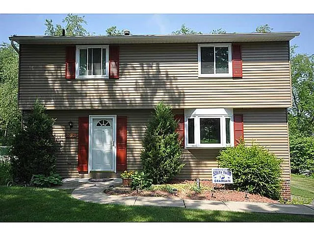2972 Amy Dr photo 1