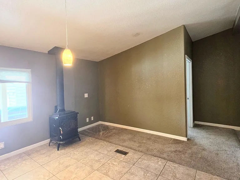 39805 Newport Rd — Photo 10