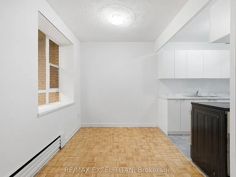 2895 Bathurst St #111 — Photo 10