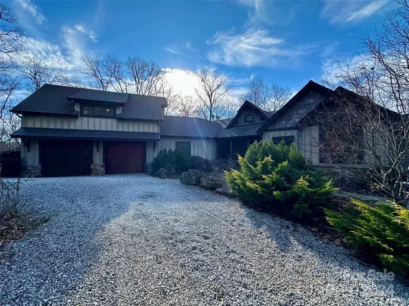 1302 Sitting Rock Trl, Cullowhee, NC 28723