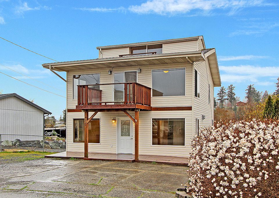 1st image of 4020 Priest Point Dr NE