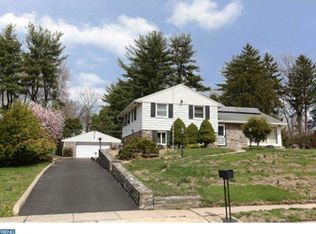 611 Meadow Rd, Huntingdon Valley, PA 19006