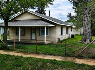 395 Center St, North Powder, OR 97867