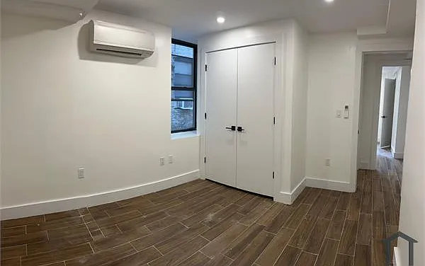 1545 Selwyn Ave #2A — Photo 3