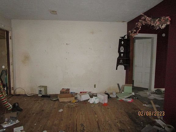 3rd image of 2688 SE 30th Ave