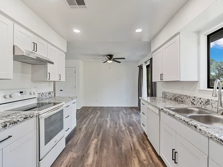 31331 Auberry Rd — Photo 12