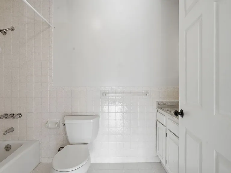 228 Abbot Ave — Photo 32