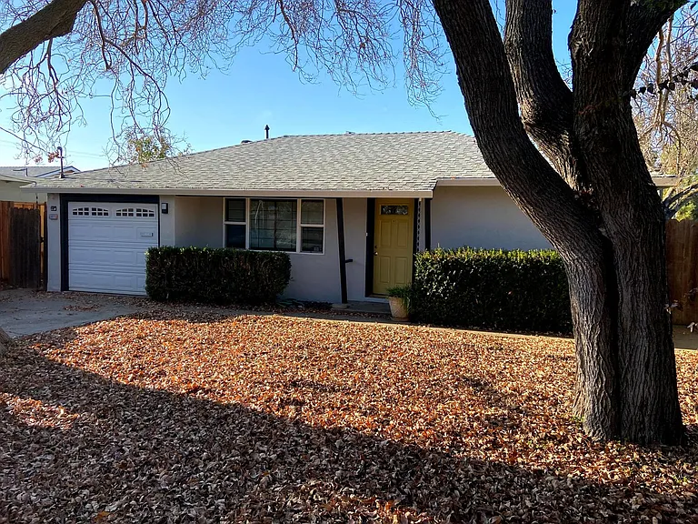 4817 Hansen Ave — Photo 1