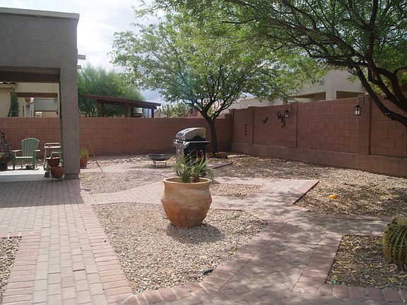 3rd image of 870 E Pecan Shaker Ln