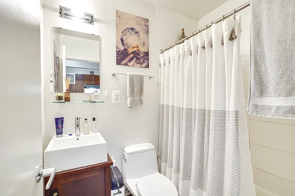 Rented by Level Group | media 9