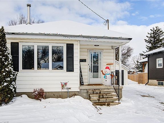 3rd image of 145 Hope St E