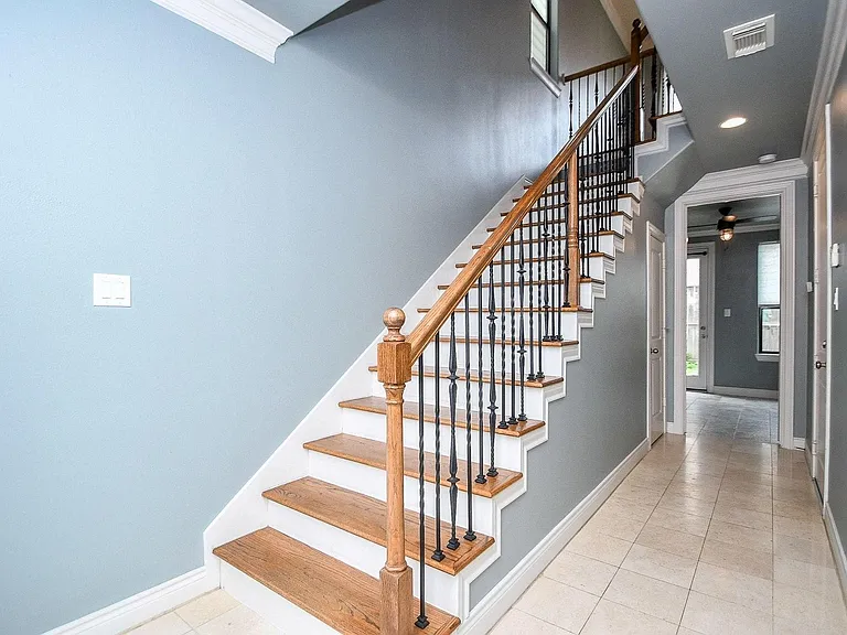 2222 Hilshire Lake Dr — Photo 4