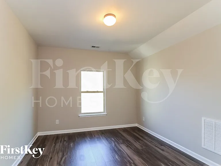 3827 Humber Ct — Photo 9