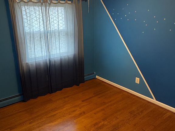 5th image of 8717 Parkland St